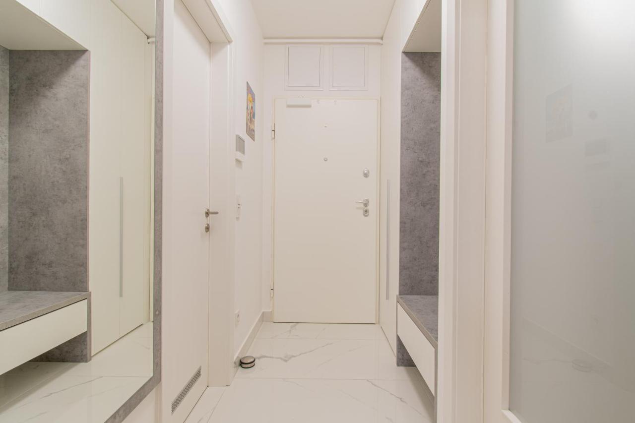 Апартаменты Flexible Selfcheckins 42 - Zagreb - Luxury - Garage Parking - Loggia - Brand New Экстерьер фото