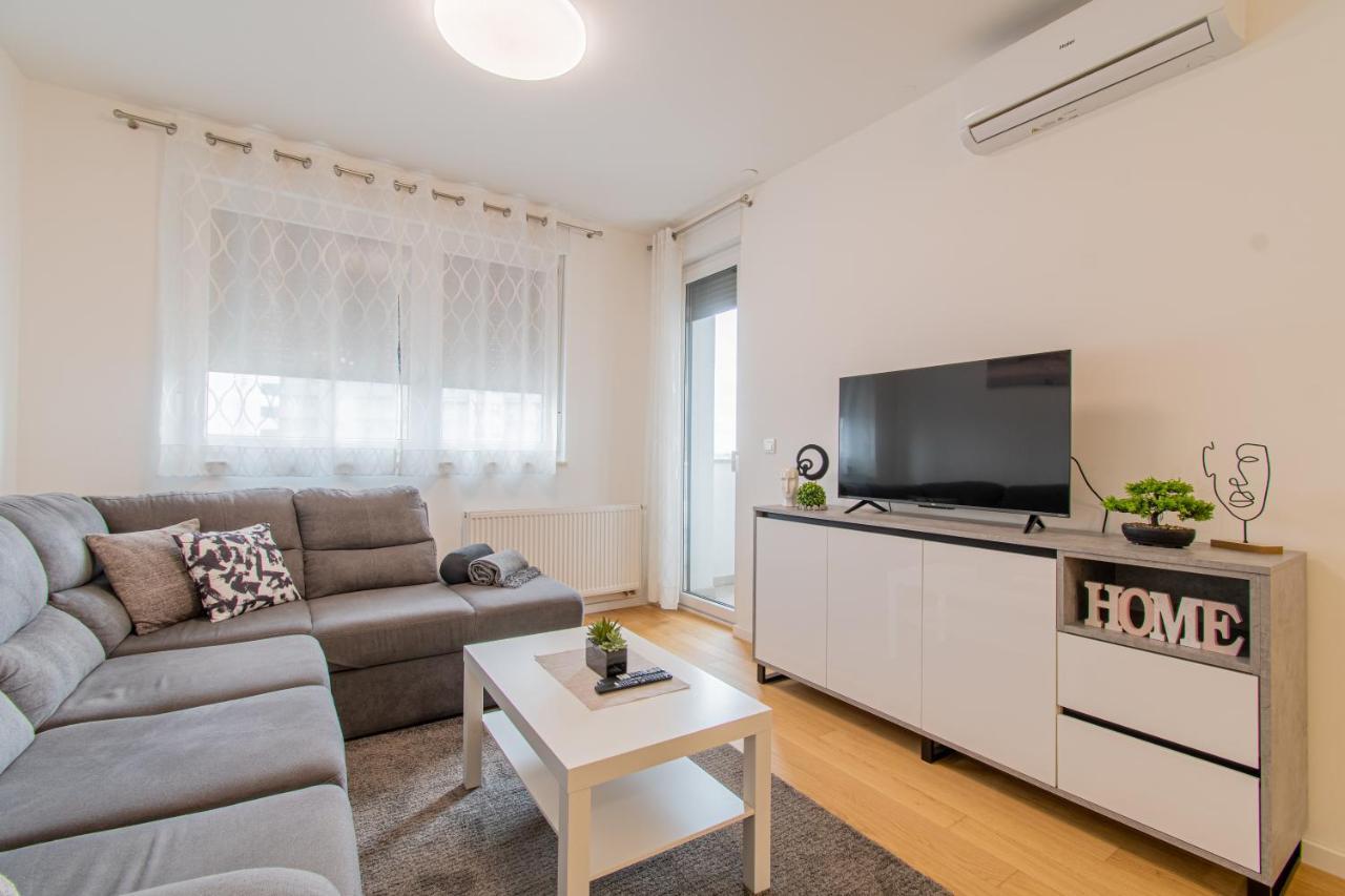 Апартаменты Flexible Selfcheckins 42 - Zagreb - Luxury - Garage Parking - Loggia - Brand New Экстерьер фото